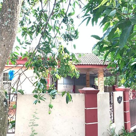 Villa Ctzee Malacca Extérieur photo