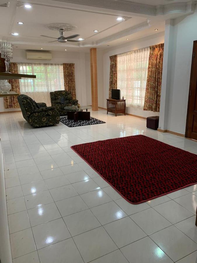 Villa Ctzee Malacca Extérieur photo